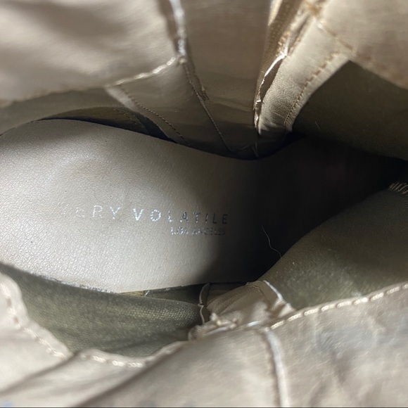 Very Volatile Enchanted Tassel Suede Leather Boot 8.5 - Picture 6 of 10